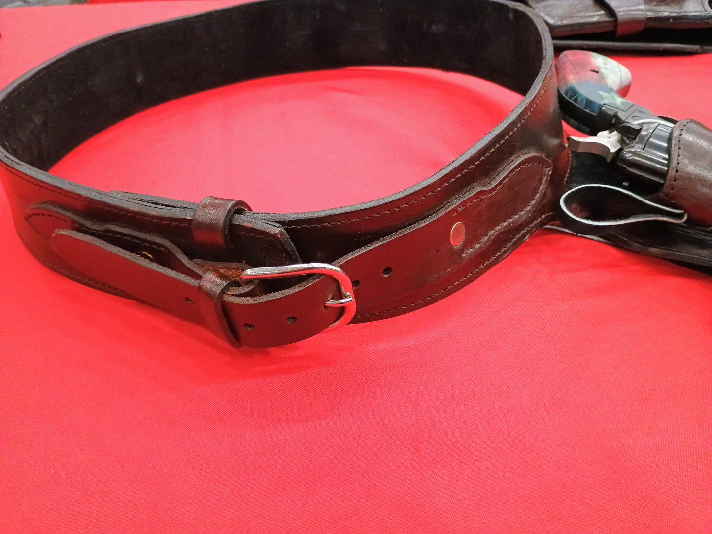 .22 cal LEFT Smooth Plain Brown Desert Gunslinger Western Rig - Cowboy Rig: Full Grain Leather; Suede Lined - LEFT Handed