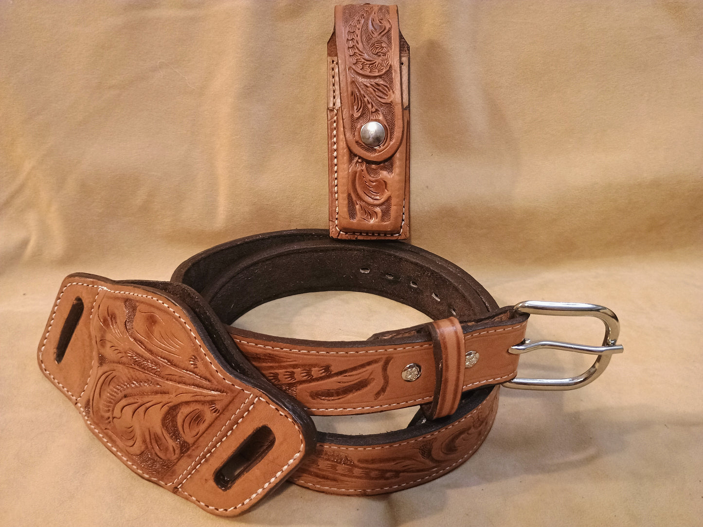 Saddle Tan Western Botanical Leaf Hand Tooled Premium Full Grain Leather Belt Slide Holster – Suede Lined OWB Sizes for Semi-Autos and Revolvers