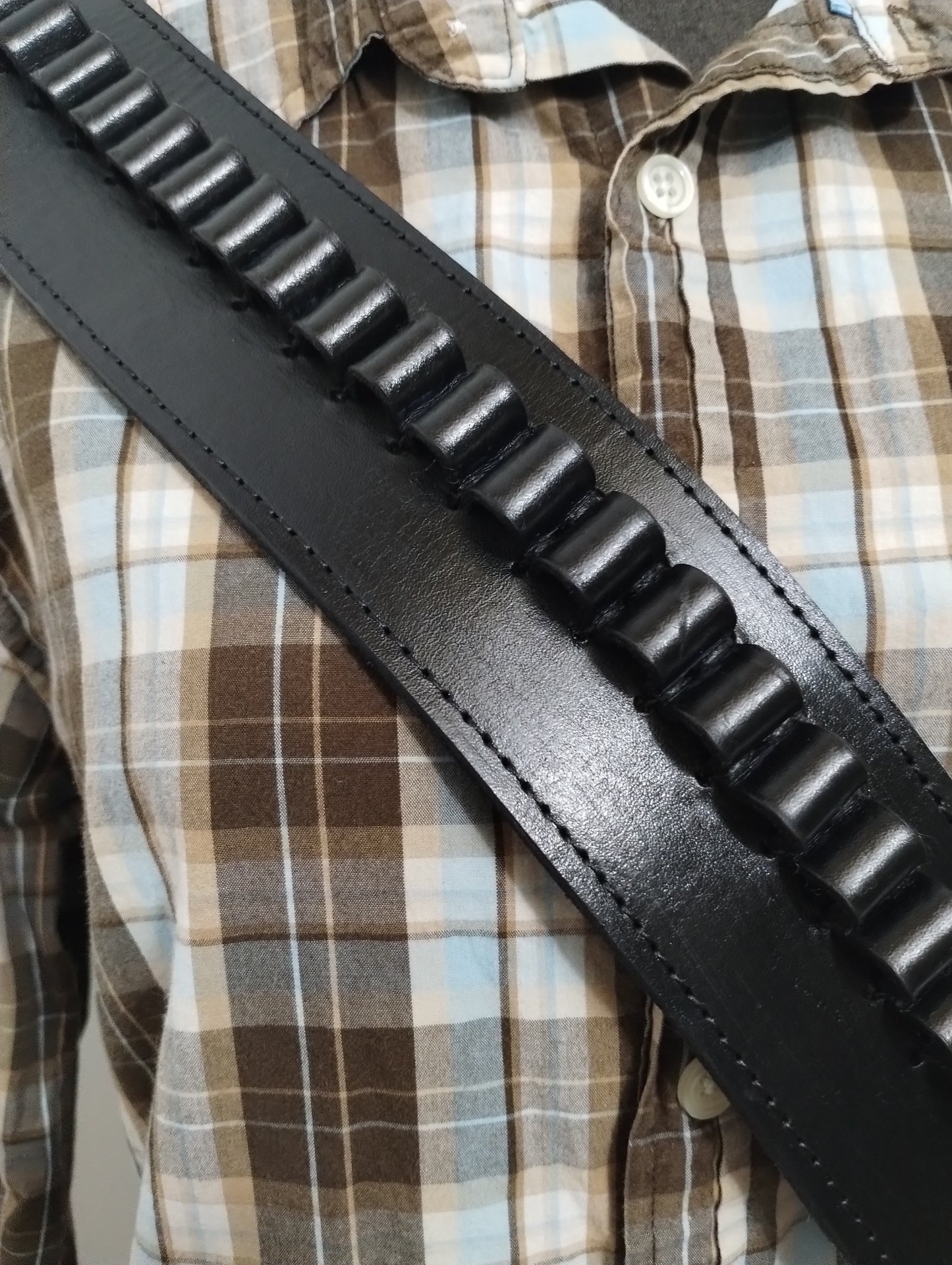 .38/.357 cal. Black Cross-Body Shoulder Bandolier Leather