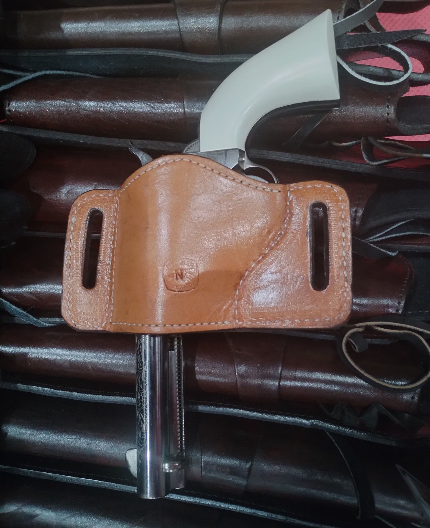 Saddle Tan Western Botanical Leaf Hand Tooled Premium Full Grain Leather Belt Slide Holster – Suede Lined OWB Sizes for Semi-Autos and Revolvers