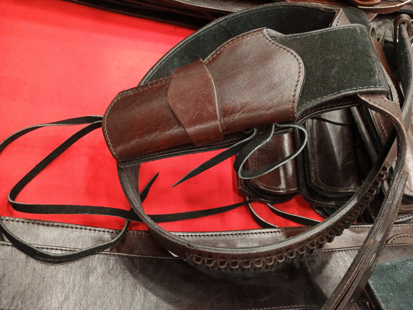.22 cal Smooth Plain Brown Desert Gunslinger Western Rig - Sheriff Rig: Full Grain Leather; Suede Lined - Right Handed