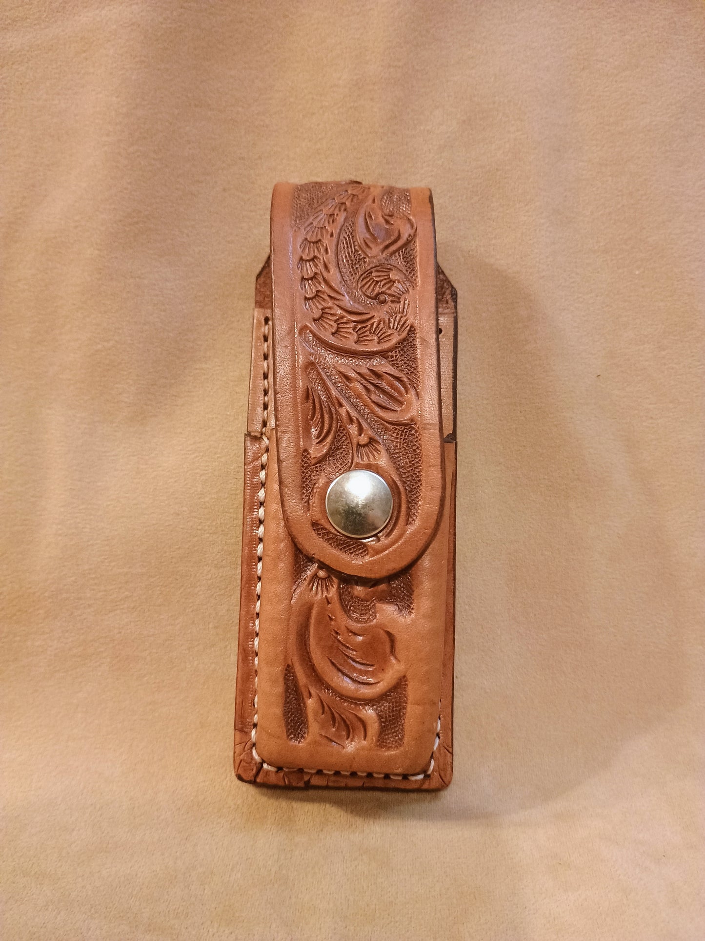 Handcrafted Full Grain Leather Double Stack Single Magazine Pouch – Western Botanical Leaf Tooled Closed Top with Snap Closure